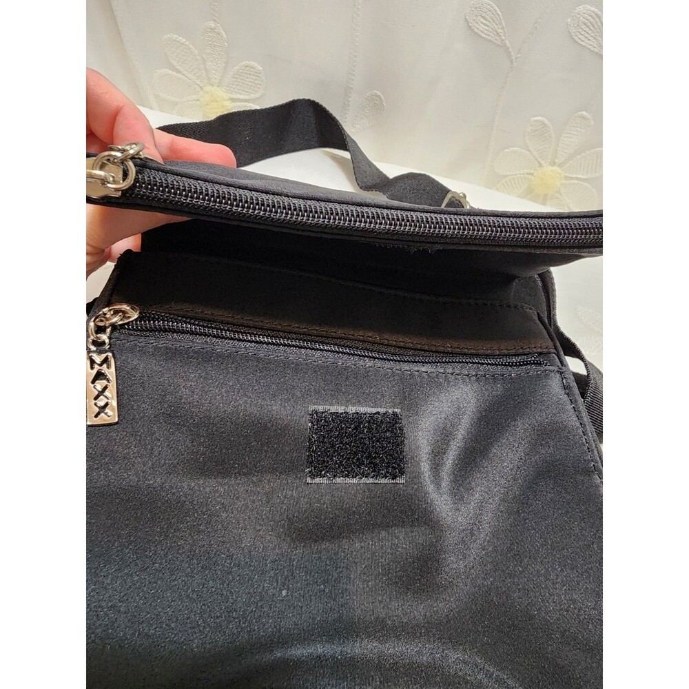 Maxx New York Black Crossbody Clutch Wristlet - Picture 8 of 15